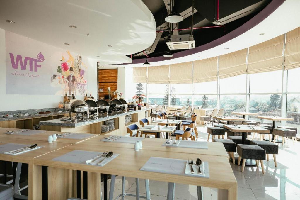 Fox Lite Hotel Metro Indah - Bandung Eksteriør billede