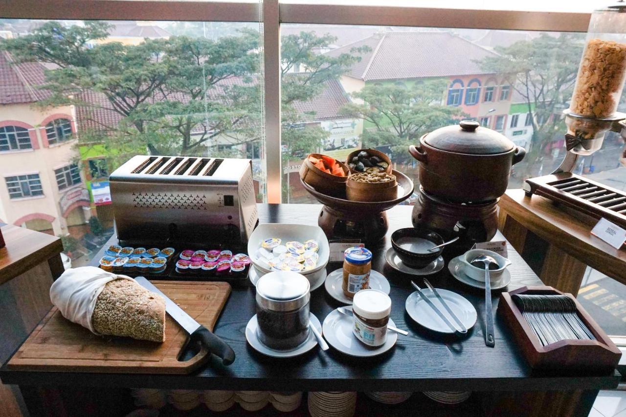 Fox Lite Hotel Metro Indah - Bandung Eksteriør billede